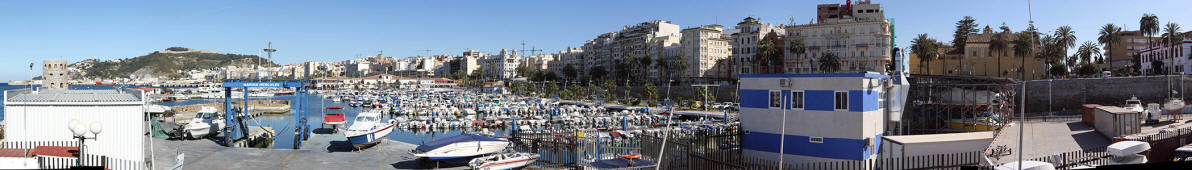 Panoramafoto Hafen von Ceuta