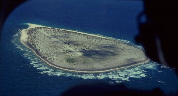 File:Tromelin aerial photograph.JPG