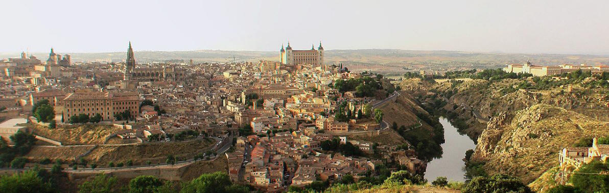 Panoramasicht Toledo mit Tajo