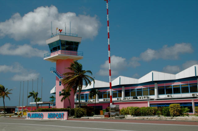 Flamingo Airport