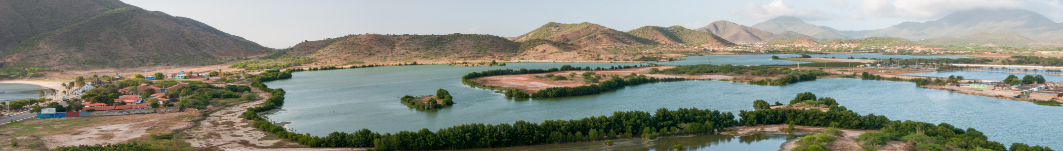 Los Martires Lagoon