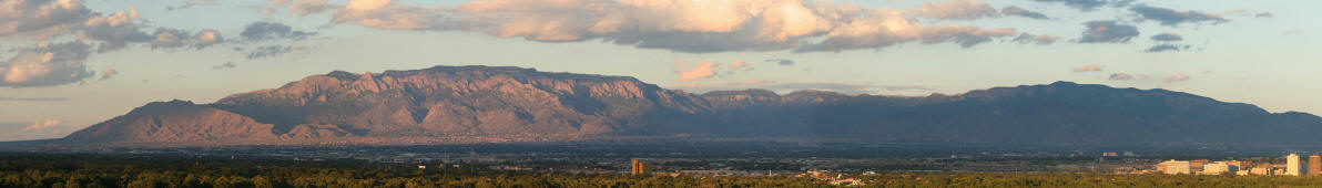 Foto Sandia Mountains above Albuquerque, New Mexico