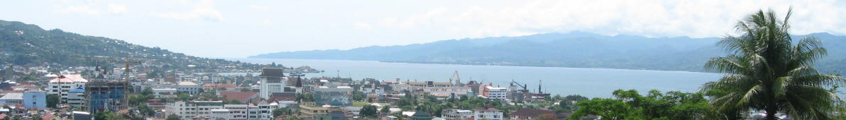 Blick von Ambon auf die Bucht von Ambon